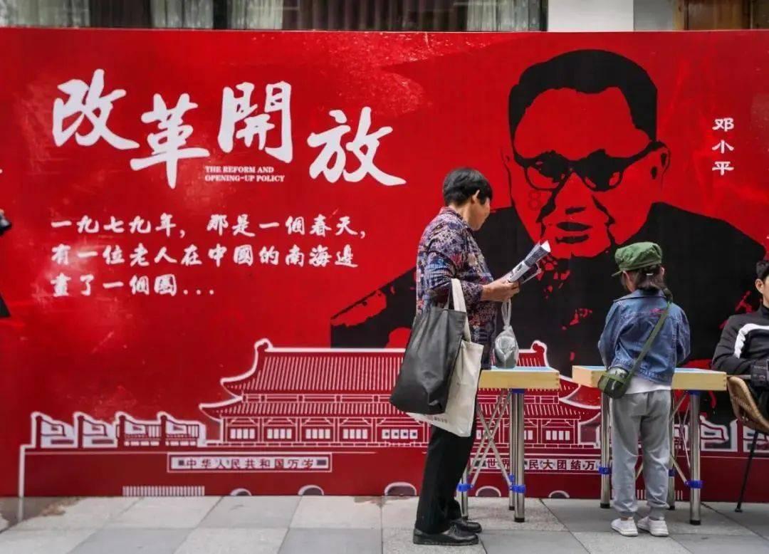 小宝贝打网球